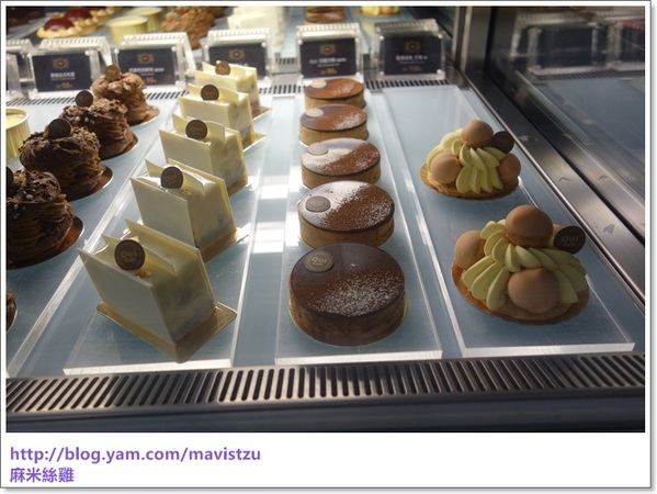 Oui Caf'e 法式甜品(南西店):『中山』♥Oui cafe♥繽紛星冰樂激發你的少女心