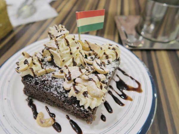 Toast Chat：台北 捷運站國父紀念館站 Toast Chat~超好吃微漾蛋液法式吐司[抽Anna sui小香水]