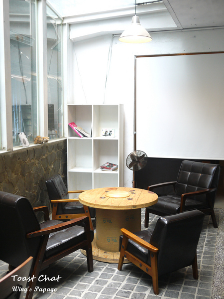 Toast Chat: 與貓咪們的美食約會。『Toast Chat』體驗