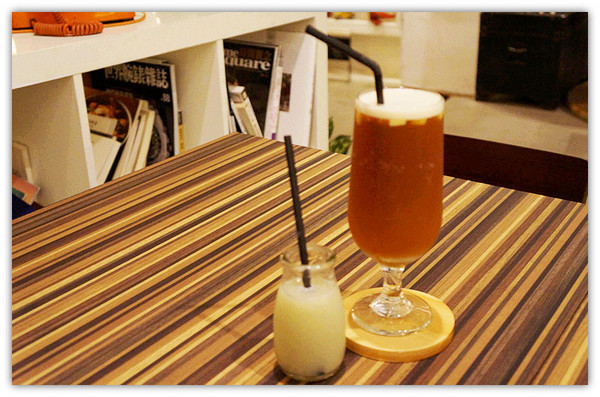 Toast Chat：國父紀念館站♬流溢的水波蛋、融你心冰淇淋法式吐司，午茶時光一起找貓咪店長來聊天吧！ Toast Chat