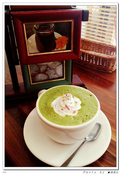 The cafe惹咖啡:【台中.美食】The Cafe惹咖啡~治療系立體小熊拉花讓人一整天心情都好好♥