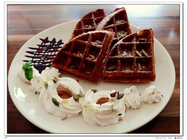 The cafe惹咖啡:【台中.美食】The Cafe惹咖啡~治療系立體小熊拉花讓人一整天心情都好好♥