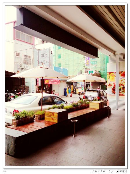 The cafe惹咖啡:【台中.美食】The Cafe惹咖啡~治療系立體小熊拉花讓人一整天心情都好好♥