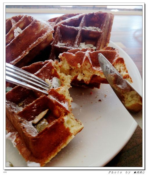 The cafe惹咖啡:【台中.美食】The Cafe惹咖啡~治療系立體小熊拉花讓人一整天心情都好好♥