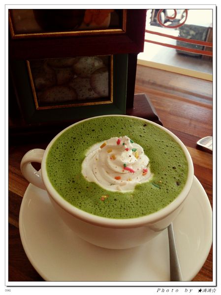 The cafe惹咖啡:【台中.美食】The Cafe惹咖啡~治療系立體小熊拉花讓人一整天心情都好好♥