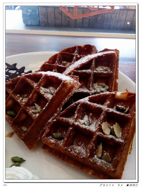 The cafe惹咖啡:【台中.美食】The Cafe惹咖啡~治療系立體小熊拉花讓人一整天心情都好好♥