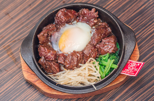 橫隔膜骰子牛鐵板燒（450元，份）