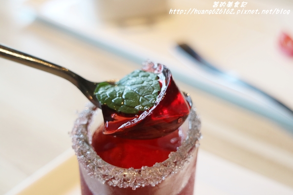 洋朵義式廚坊:【台北信義區】台北平價義式料理推薦『洋朵義式廚坊 (五分埔)』捷運後山碑站/五分埔商圈美食/商業午餐