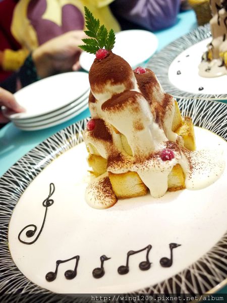 Perfume Dance 跳舞香水(館前店)：甜蜜繽紛蜜糖吐司。【Perfume Dance跳舞香水】