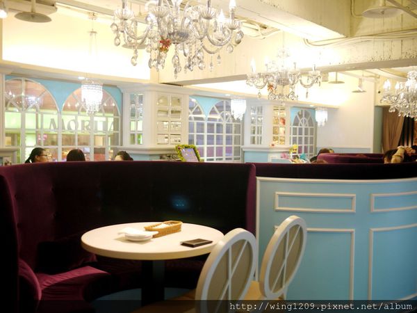 Perfume Dance 跳舞香水(館前店)：甜蜜繽紛蜜糖吐司。【Perfume Dance跳舞香水】