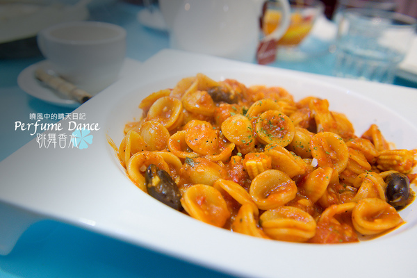 Perfume Dance 跳舞香水(館前店)：【站前|跳舞香水】女生絕對喜歡 蜜糖吐司感動名店