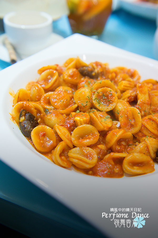 Perfume Dance 跳舞香水(館前店)：【站前|跳舞香水】女生絕對喜歡 蜜糖吐司感動名店