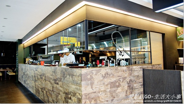 濼洋食:【食記/桃園】令人垂涎三尺~黑炭巧克力鬆餅