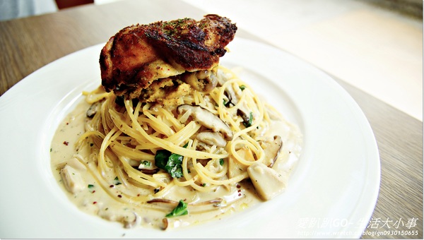 濼洋食:【食記/桃園】令人垂涎三尺~黑炭巧克力鬆餅