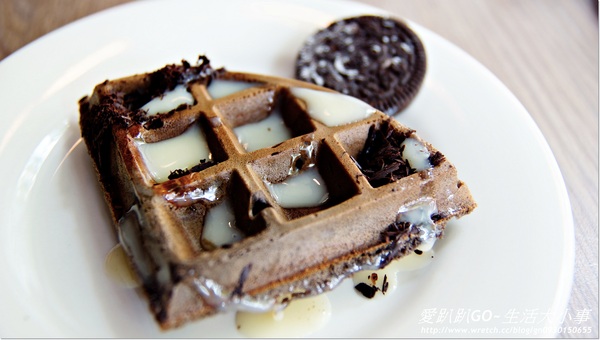 濼洋食:【食記/桃園】令人垂涎三尺~黑炭巧克力鬆餅