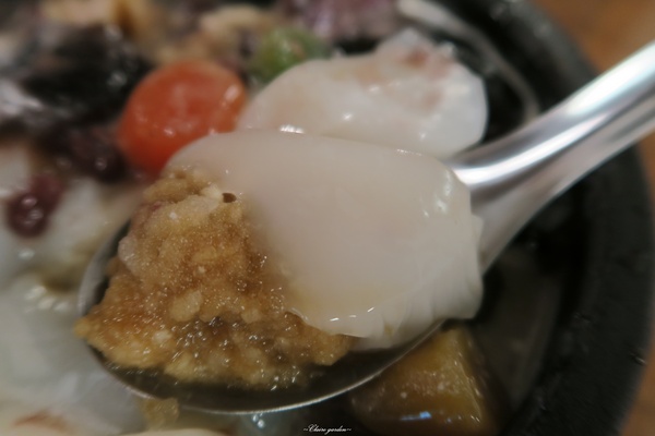 水龜伯古早味(石牌店)：台北 捷運石牌站 水龜伯古早味~跳躍的黑白雙仙鬥奶