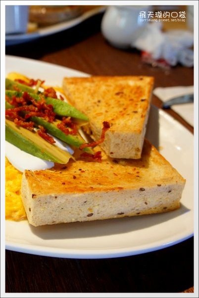 Second Floor (19).JPG