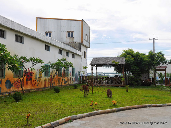 乳牛彩繪村：【景點】彰化Fubow Wetland 福寶濕地-教育生態園區&乳牛彩繪村@福興福寶村 : 海賊王山寨風彩繪, 記得做好防曬喔…