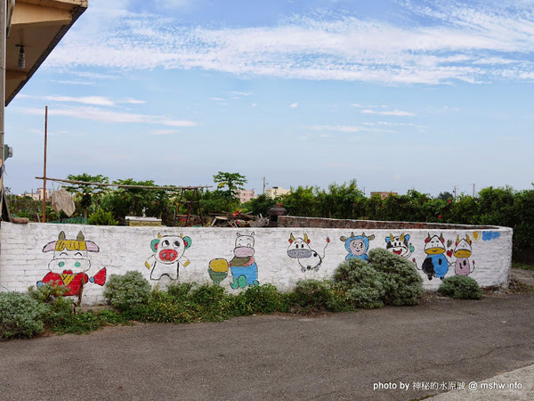 乳牛彩繪村：【景點】彰化Fubow Wetland 福寶濕地-教育生態園區&乳牛彩繪村@福興福寶村 : 海賊王山寨風彩繪, 記得做好防曬喔…