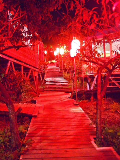 好雞婆土雞城:【食記】【景點】南投好雞婆土雞城&聚彩園休閒山莊@仁愛清境農場 : 與鳳凰共眠~清境山城兩天一夜小旅行! 擺夷料理好吃耶^^