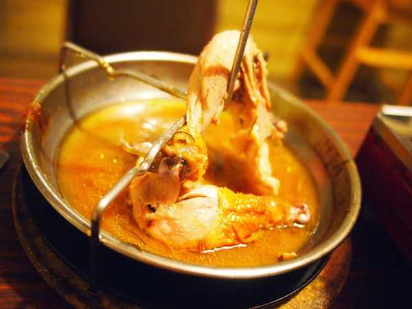 好雞婆土雞城:【食記】【景點】南投好雞婆土雞城&聚彩園休閒山莊@仁愛清境農場 : 與鳳凰共眠~清境山城兩天一夜小旅行! 擺夷料理好吃耶^^