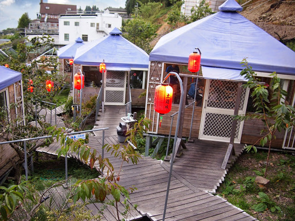 好雞婆土雞城:【食記】【景點】南投好雞婆土雞城&聚彩園休閒山莊@仁愛清境農場 : 與鳳凰共眠~清境山城兩天一夜小旅行! 擺夷料理好吃耶^^