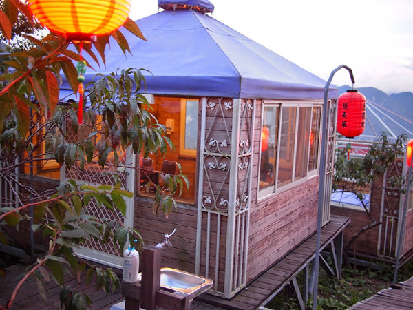 好雞婆土雞城:【食記】【景點】南投好雞婆土雞城&聚彩園休閒山莊@仁愛清境農場 : 與鳳凰共眠~清境山城兩天一夜小旅行! 擺夷料理好吃耶^^