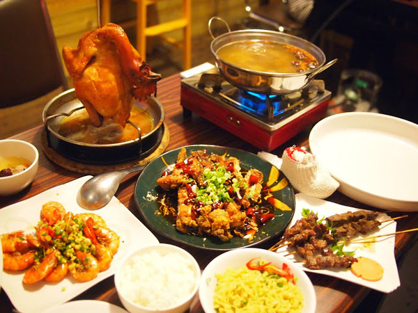 好雞婆土雞城:【食記】【景點】南投好雞婆土雞城&聚彩園休閒山莊@仁愛清境農場 : 與鳳凰共眠~清境山城兩天一夜小旅行! 擺夷料理好吃耶^^