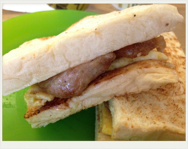 豐盛號：【♥美食】簡單的美味~豐盛號-炭烤三明治