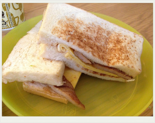 豐盛號：【♥美食】簡單的美味~豐盛號-炭烤三明治