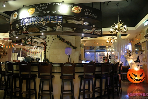 石窯屋：【蘆洲美食】☼石窯屋☼龍蝦番茄蝦醬細扁麵實在是太誘人了,肉質彈牙鮮甜/現點現做現窯烤的披薩&烤餅,餅皮Q彈有咬勁,非常推薦~