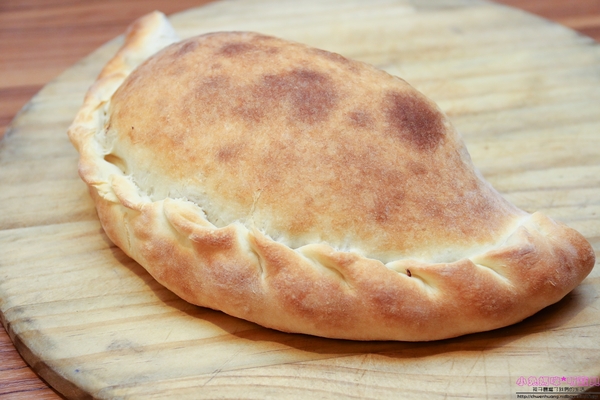 石窯屋：【蘆洲美食】☼石窯屋☼龍蝦番茄蝦醬細扁麵實在是太誘人了,肉質彈牙鮮甜/現點現做現窯烤的披薩&烤餅,餅皮Q彈有咬勁,非常推薦~