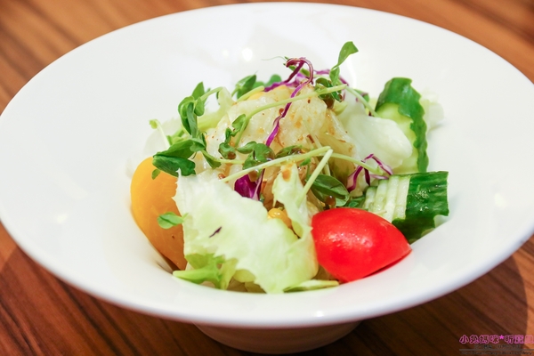 石窯屋：【蘆洲美食】☼石窯屋☼龍蝦番茄蝦醬細扁麵實在是太誘人了,肉質彈牙鮮甜/現點現做現窯烤的披薩&烤餅,餅皮Q彈有咬勁,非常推薦~