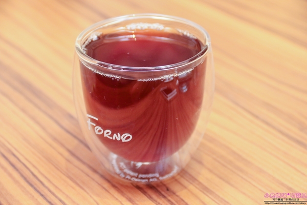 石窯屋：【蘆洲美食】☼石窯屋☼龍蝦番茄蝦醬細扁麵實在是太誘人了,肉質彈牙鮮甜/現點現做現窯烤的披薩&烤餅,餅皮Q彈有咬勁,非常推薦~