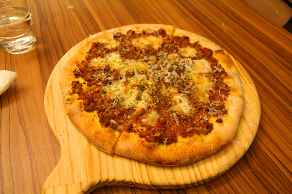 石窯屋：[台北]道地義大利異國美食 春天草莓饗宴 石窯屋