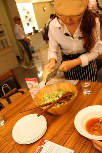 石窯屋：[台北]道地義大利異國美食 春天草莓饗宴 石窯屋