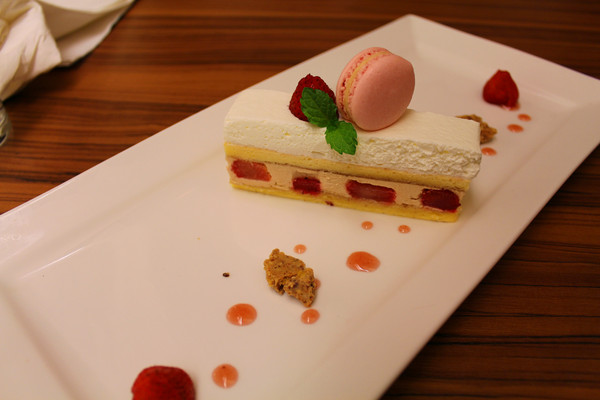 石窯屋：[台北]道地義大利異國美食 春天草莓饗宴 石窯屋