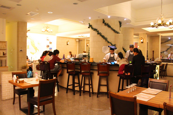 石窯屋：[台北]道地義大利異國美食 春天草莓饗宴 石窯屋