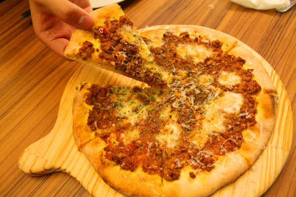 石窯屋：[台北]道地義大利異國美食 春天草莓饗宴 石窯屋