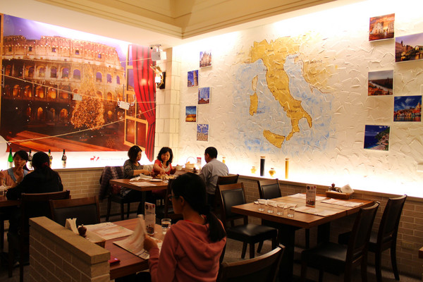 石窯屋：[台北]道地義大利異國美食 春天草莓饗宴 石窯屋