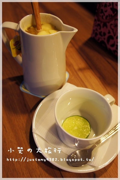 Läbu Café：[台北市] 下雨天的午後，來★Läbu Café★休息片刻吧!!!