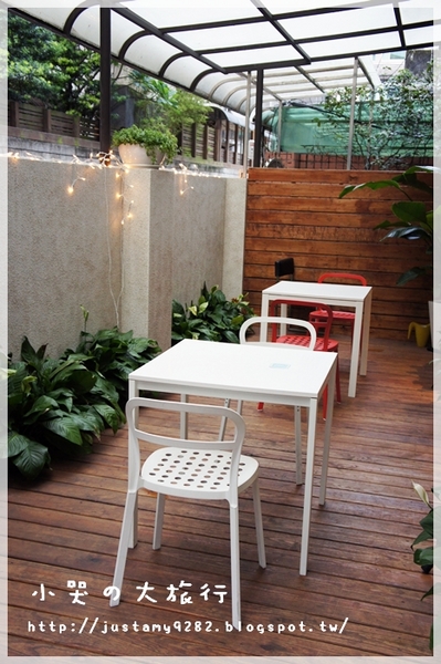 Läbu Café：[台北市] 下雨天的午後，來★Läbu Café★休息片刻吧!!!