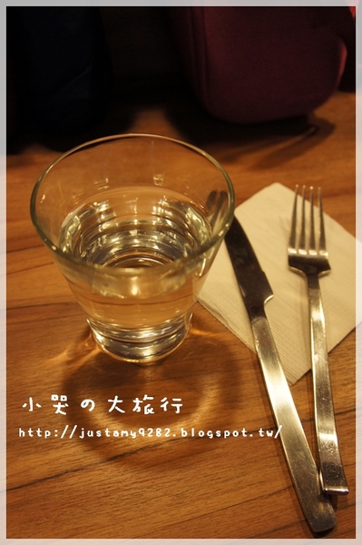 Läbu Café：[台北市] 下雨天的午後，來★Läbu Café★休息片刻吧!!!