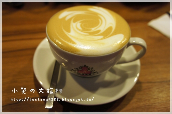 Läbu Café：[台北市] 下雨天的午後，來★Läbu Café★休息片刻吧!!!