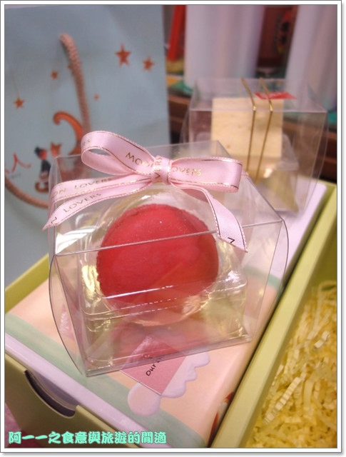 月の戀人Moon Lovers (原Bien 品昂創作洋菓子):宅配美食 月之戀人 草莓神保捲&咕咕霍夫蛋糕~幸福下午茶