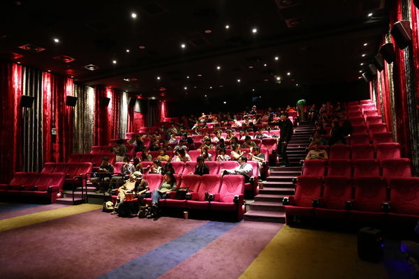 板橋秀泰影城:【板橋秀泰影城】戲院也走精品路線?全台唯一的ATMOS全景聲環繞體驗大揭密