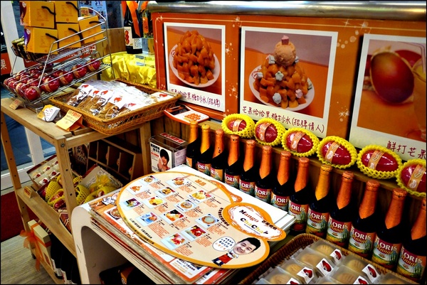 芒果恰恰冰館(台北光復總店)：【芒果恰恰冰館/台北光復總店】台灣之光！真材實料＂愛文芒果冰＂熱銷全亞洲