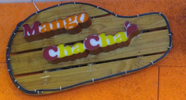 芒果恰恰冰館(台北光復總店)：沒有口碑券也要慕名去嚐的【芒果恰恰】