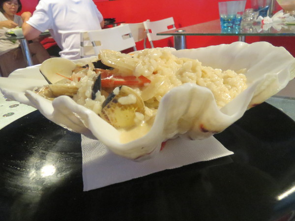 Aqua Kiss 水吻2  Surfer店：【口碑券NO.45】注重視覺效果的＂內湖美食Aqua Kiss 水吻2 Surfer＂食記