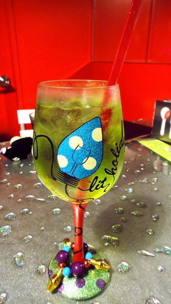 Aqua Kiss 水吻2  Surfer店：【口碑卷51】特色餐廳！內湖美食Aqua Kiss 水吻2 Surfer店！